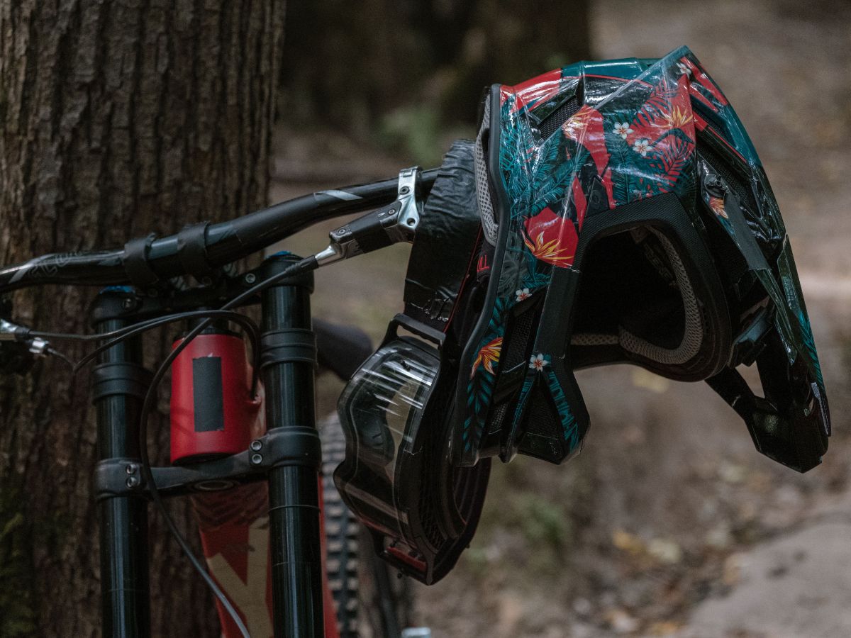 What to Wear When Mountain Biking- A Beginner's Guide