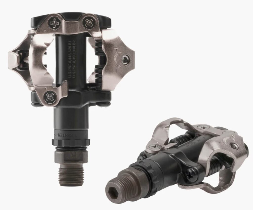 special MTB pedals are among the mountain bike accessories must have